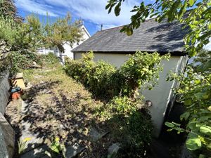 Photo 25- click for photo gallery